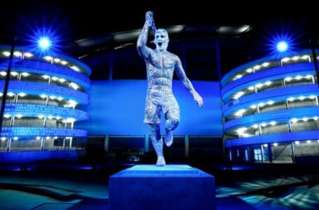 Manchester City unveil Sergio Aguero statue to celebrate 10th anniversary of first Premier League title