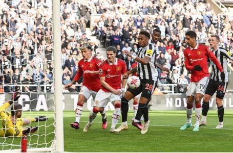 NEWCASTLE BEAT UNITED 2-0 TO MOVE TO THIRD ON PREMIER LEAGUE TABLE