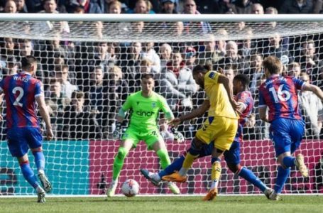 PALACE & EVERTON PLAY TO GOALLESS DRAW