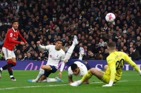 SPURS HOLD UNITED TO 2-2 DRAW AT HOME