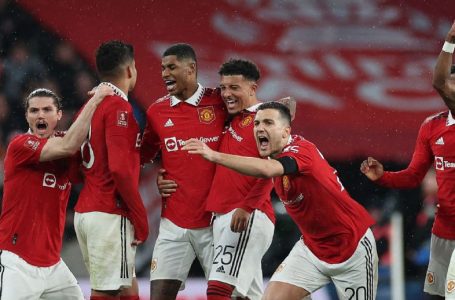 UNITED BEAT BRIGHTON ON PENALTIES TO REACH FA CUP FINAL