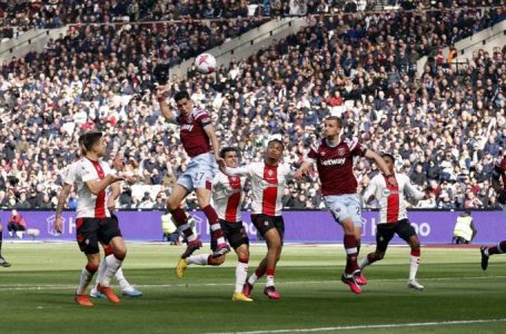 HAMMERS PIP THE SAINTS 1-0 TO MOVE OUT OF RELEGATION WATERS