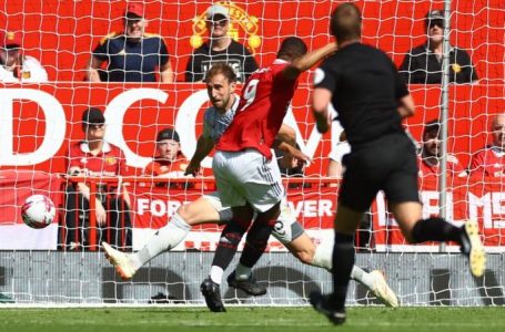 UNITED BEAT WOLVES 2-0 TO INCREASE THEIR TOP-FOUR CHANCES