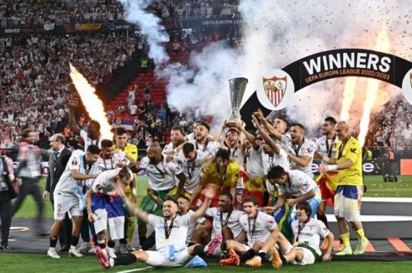 Sevilla 1-1 Roma (4-1 on penalties)- Spanish side make history as Mourinho throws medal into crowd