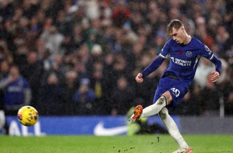 COLE PALMER NETS LATE PENALTY AS CHELSEA HOLD CITY TO 4-ALL DRAW