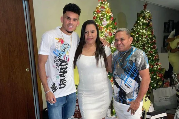 Liverpool fly Luis Diaz’s parents to city for Christmas after kidnapping ordeal