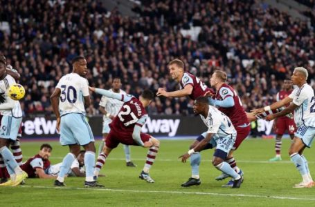 TOMAS SOUCEK SCORES LATE WINNER AS WESTHAM BEAT FOREST 3-2 IN THRILLER