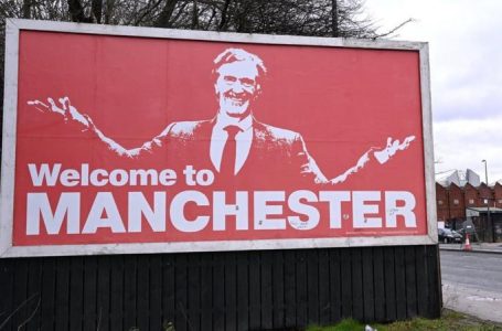 Manchester United- Sir Jim Ratcliffe agrees deal to buy 25% stake for about £1.25bn