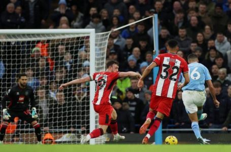 CITY BEAT SHEFFIELD UNITED 2-0 TO CLOSE GAP ON LEAGUE LEADERS
