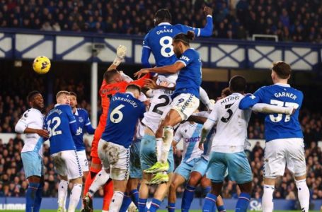 ONANA SCORES LATE GOAL AS EVERTON FORCE PALACE TO 1-1 DRAW @ HOME