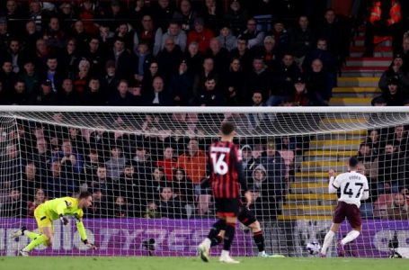 CITY PIP BOURNEMOUTH 1-0 AWAY TO CLOSE GAP ON LEAGUE LEADERS TO ONE POINT