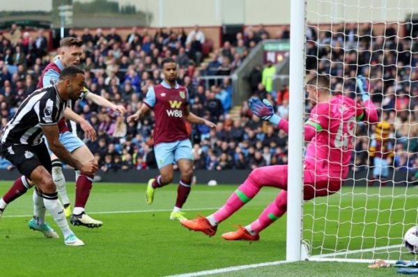NEWCASTLE THUMP BURNLEY 4-1 AWAY TO LEAVE THEM SECOND FROM BOTTOM